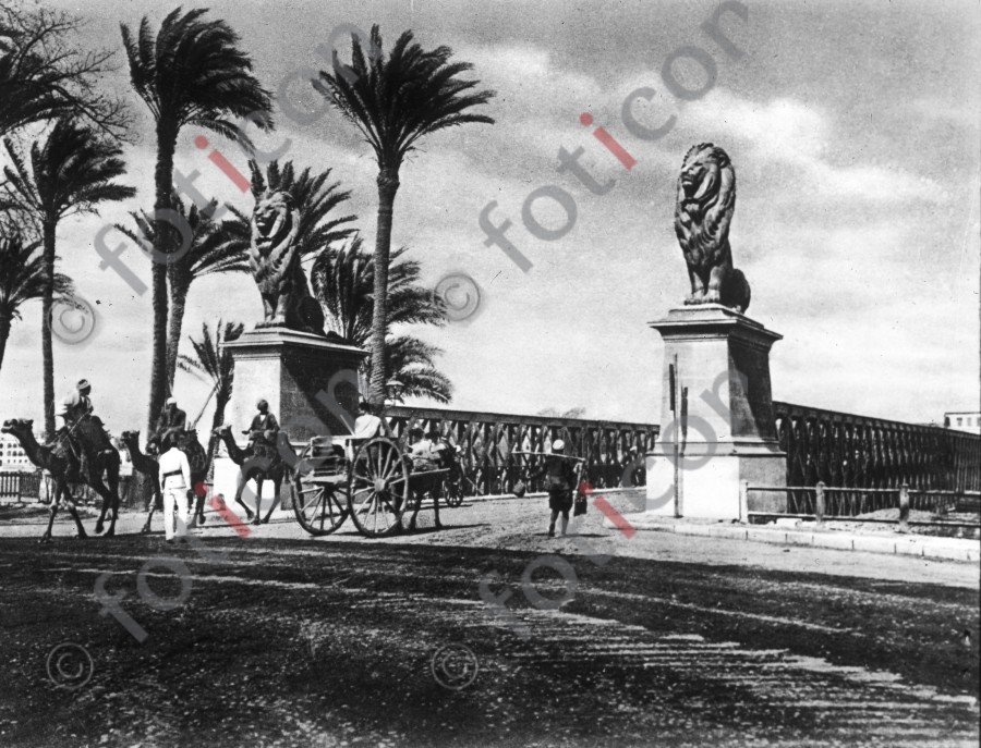 Nilbrücke in Kairo | Nile bridge in Cairo - Foto foticon-simon-008-017-sw.jpg | foticon.de - Bilddatenbank für Motive aus Geschichte und Kultur